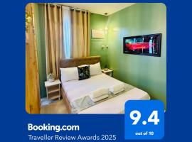 Palawan Staycation with a Balcony, FREE POOL, Underground River, Honda Bay, with Car Rental - B2 6Diamond，位于公主港的酒店