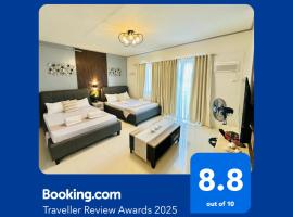 Twin-Beds Summer Rentals with private balcony and POOL near Airport - B1 7Kunzite，位于公主港的分契式公寓