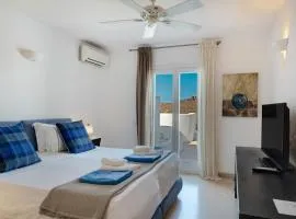 Blueros - Main Villa