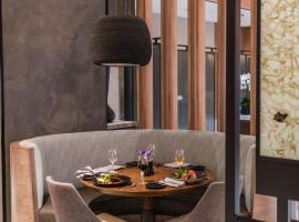 Hyatt Regency Newport Beach West，位于纽波特海滩的酒店