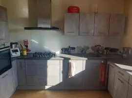 Chambre au calme avec cuisine équipée en supplément sur demande