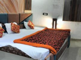 Hotel Aniruddha palace，位于马图拉的酒店