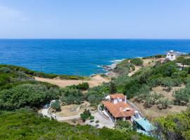 Nerissa Cottage - Skopelos Glossa，位于Athéaton的酒店
