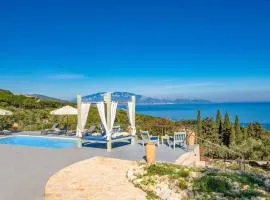 Villa Thea by Villa Plus