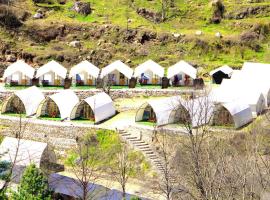Kasol Magic Valley Camp，位于Jari的酒店