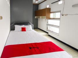 RedDoorz at Brawijaya Central Kampung Inggris，位于Pare的酒店