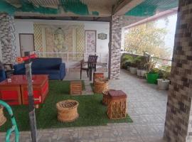 Cactus cafe & Surya Stay，位于甘托克的住宿加早餐旅馆