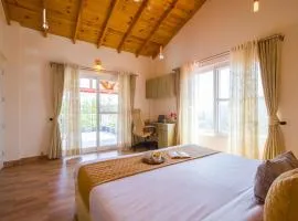Alaya Stays Clouds Nest 4-BHK Retreat With Terrace & Hill Views by Naukuchiatal