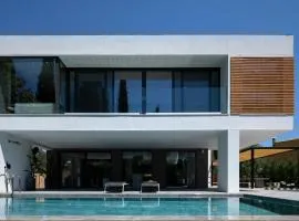 La Fortuna Villa - Award Winning Luxury Villa Close to Corfu Town