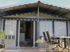 Camping Italia 90 Caravans
