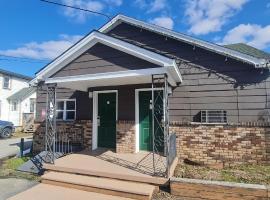 Werry's Cottages and Pub By OYO East Stroudsborg - Weekly Stays，位于东斯特劳兹堡的酒店