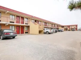 OYO Hotel Tulsa International Airport