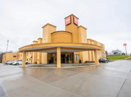OYO Hotel Knoxville TN Cedar Bluff I-40，位于诺克斯维尔的酒店