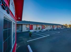 OYO Hotel Portland OR near Airport，位于格雷舍姆的酒店