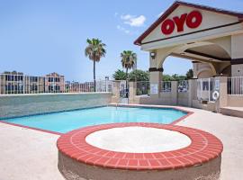 OYO Hotel McAllen Airport South，位于麦卡伦的酒店