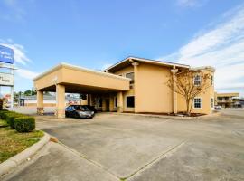 Cypress Inn & Suites Washington by OYO，位于Chocowinity的酒店