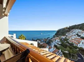 H1786 - Hamilton Cove Villa 17-86