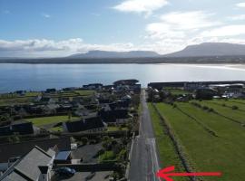 Mullaghmore Driftwood Cottage，位于Cliffony的酒店