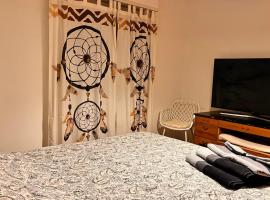 Bel appartement lumineux Monthey Gare deux pièces & cuisine séparée，位于蒙泰的酒店