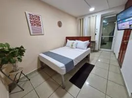 9 Beach Suite S with pool wsea access