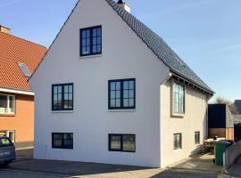 Holiday home Thyborøn IV，位于曲博伦的酒店