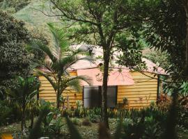 Cabaña entre las montañas Tierra Mia - Eje Cafetero，位于马尼萨莱斯的别墅