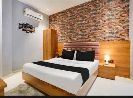 Hotel Pacific View，位于艾哈迈达巴德的酒店