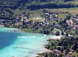 L'ESCAPADE DU LAC private beach lac de Paladru