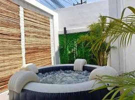 Modern Villa with Big Jacuzzi Lets Relax at City LRP4