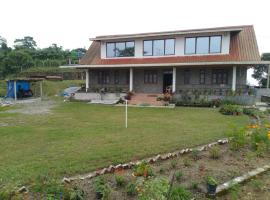 The Nest Farmhouse，位于Sāmthar的酒店
