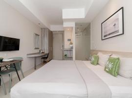 Bali Bustle Kuta Coliving & Coworking Space，位于勒吉安的酒店