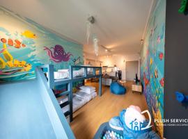 Maya Bay Residences at Gamuda Cove, Dengkil by Plush，位于万津的酒店