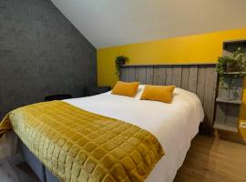 Chambre proche du circuit，位于斯塔沃洛的酒店