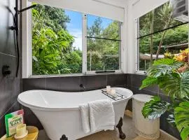 Hideout Machans -Pool BBQ Beach and Pet friendly