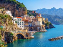 Margot Sorrento house e spa，位于索伦托的酒店
