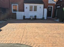 ACCOMADATION WREXHAM，位于雷克瑟姆的酒店
