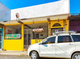 OYO Hotel Posada Los Faroles,Tabasco，位于比亚埃尔莫萨卡洛斯&middot;罗维罗萨&middot;佩雷斯机场附近的酒店