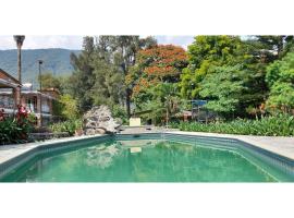 Capital O Posada Del Pescador Jocotepec，位于查帕拉的酒店