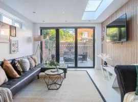 Spacious 4 Bedroom Townhouse London With Garden