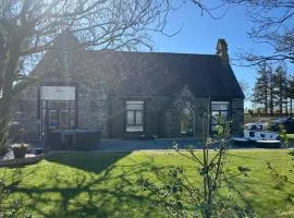Yr Hen Ysgol- The Old Primary School