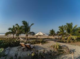 Cabanas Adobe Frente Al Mar，位于埃斯孔迪多港的酒店