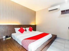 Super OYO 340 Comfort Hotel，位于Kampong Batu Belah的酒店