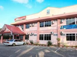 Super OYO 89640 Hotel Pelangi Marang，位于马兰的酒店