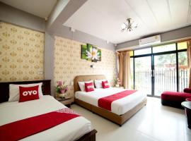OYO 465 Krung Kao Traveller Lodge，位于大城的酒店
