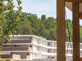 Hôtel des Thermes des Fumades，位于Allegre Les Fumades的酒店