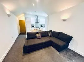 Stylish 1 Bedroom Flat in the Heart of Staines