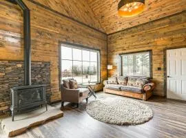 Hike, Hunt and Unwind Mtn-View Cabin in Del Norte!