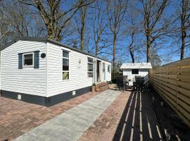 Chalet Bellissimo 110 De Tien Heugten，位于Schoonloo的海滩酒店