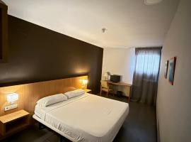 Hostal Mediterranea，位于马德里的酒店