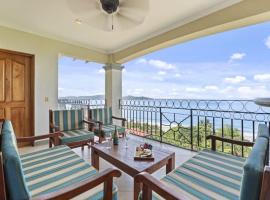 Stunning Condo with Panoramic Beach, Ocean, and Mountain Views in Playa Flamingo，位于普拉亚弗拉明戈的酒店